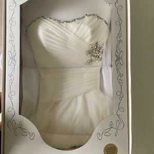 Wedding Dress (high-low style)